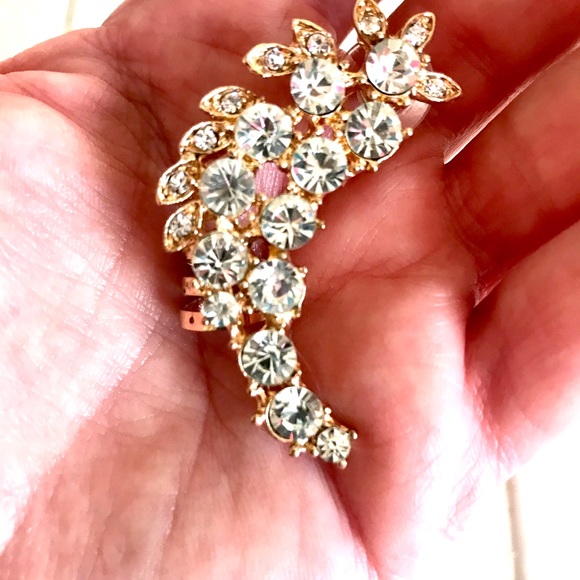 Gold Ear Cuff - Picture 2 of 7